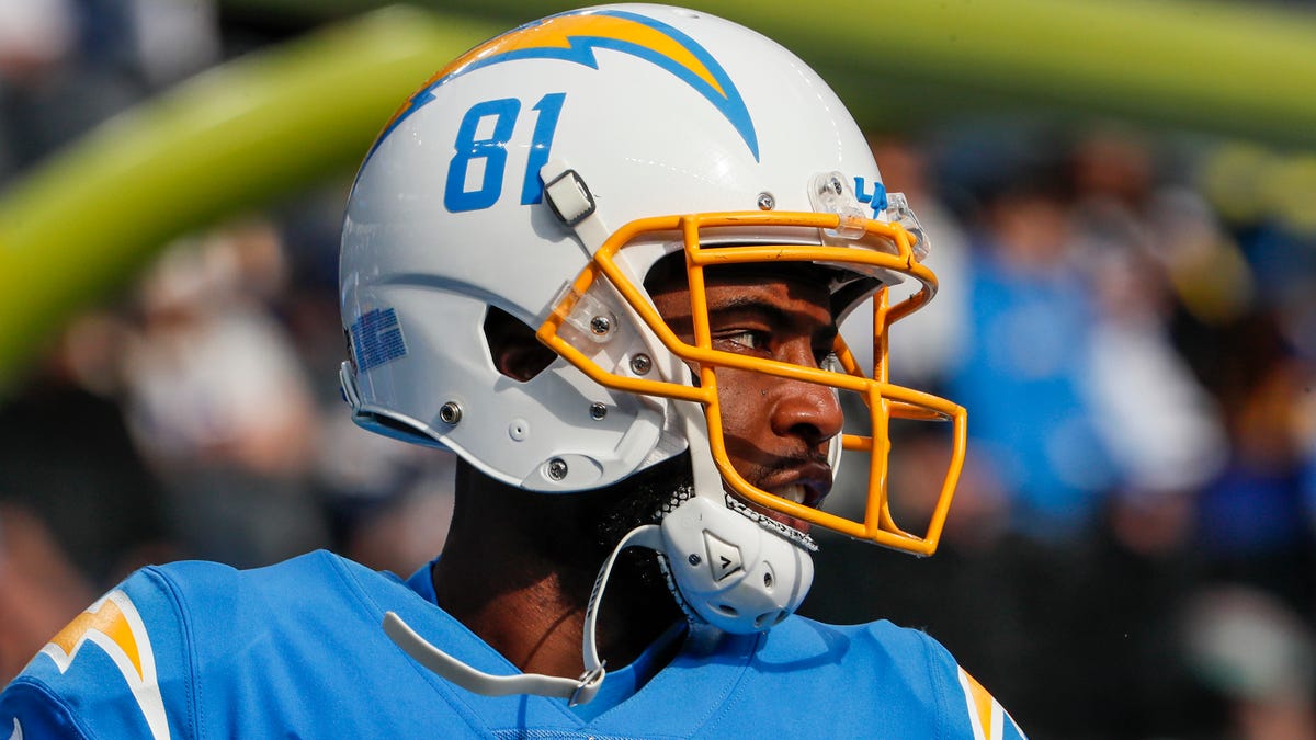 Wide receiver Mike Williams  of the Chargers looking to his right.