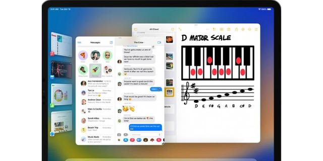 Example of how to multitask with various apps on an iPad.