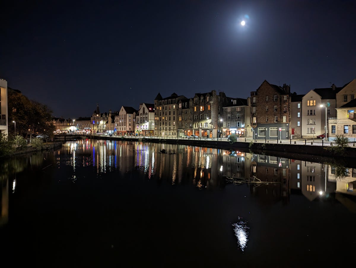 night-shore-pixel
