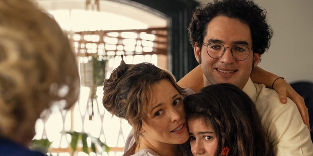 Rachel McAdams, Benny Safdie and Abby Ryder Fortson star in "Are You There God? It's Me, Margaret."