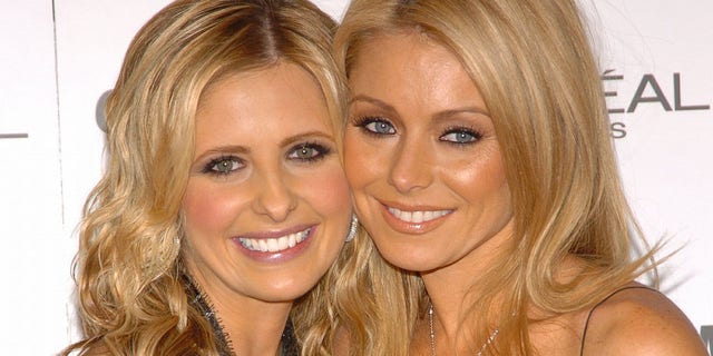 Sarah Michelle Gellar and Kelly Ripa met on "All My Children." 