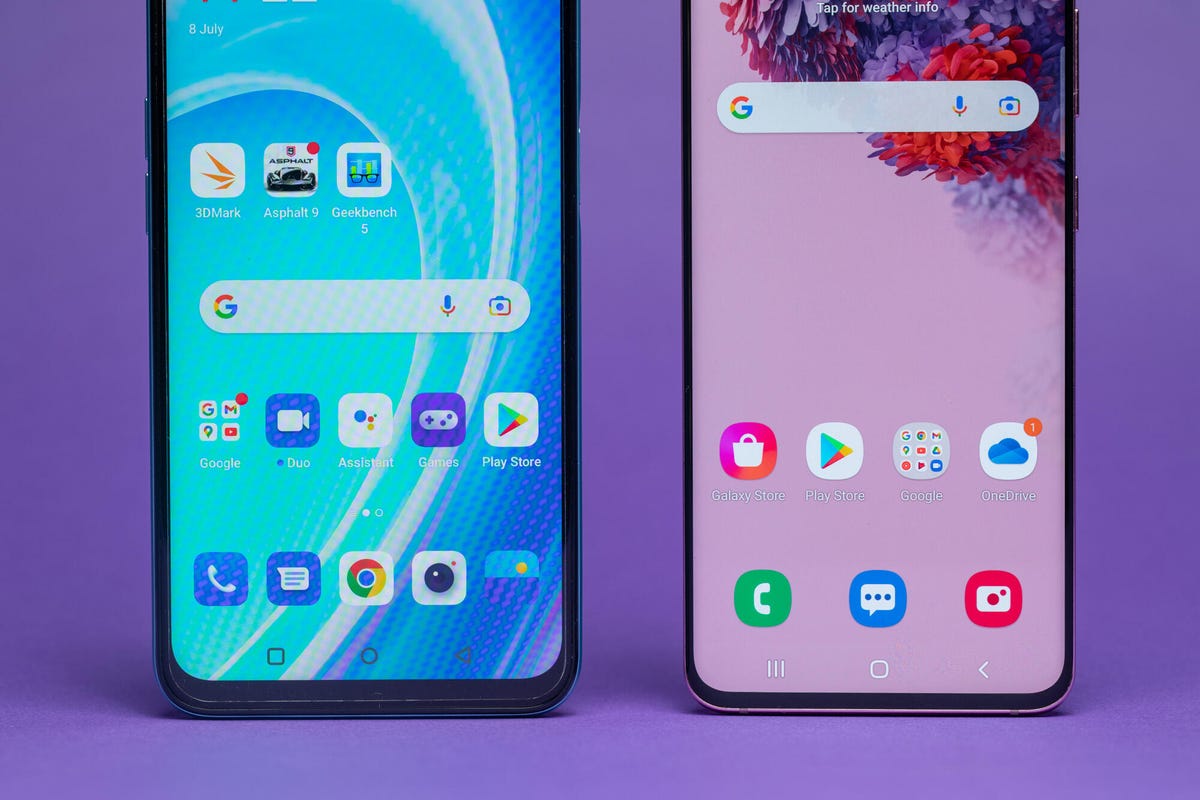 OnePlus Nord CE 2 Lite next to Samsung Galaxy S20, lower parts