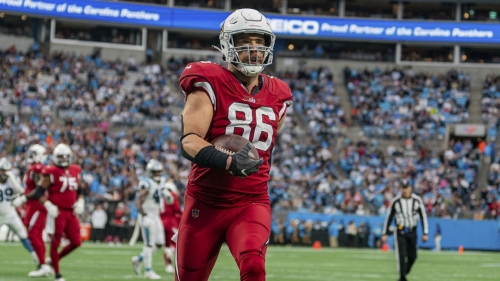 Ertz plays against the Carolina Panthers on Sunday, October 2, 2022.