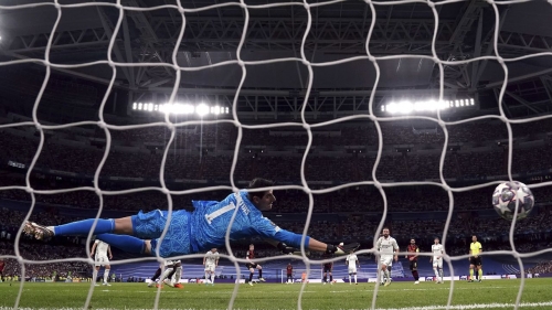 Kevin De Bruyne equalizes for Manchester City against Real Madrid. 