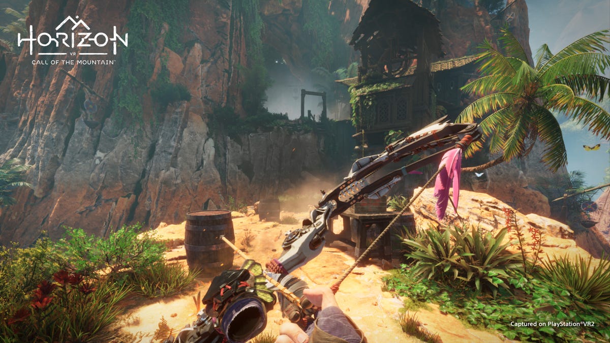 Using a bow near a cliff, in Horizon Call of the Mountain