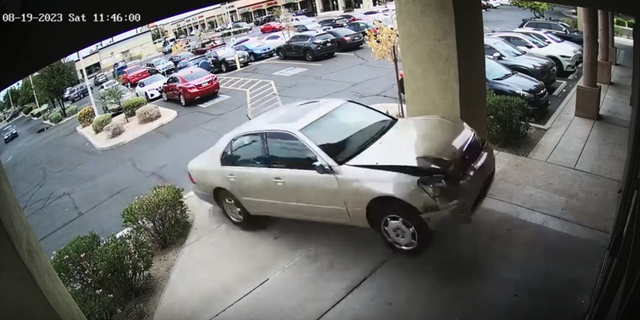 Car approaches Arizona salon before crash