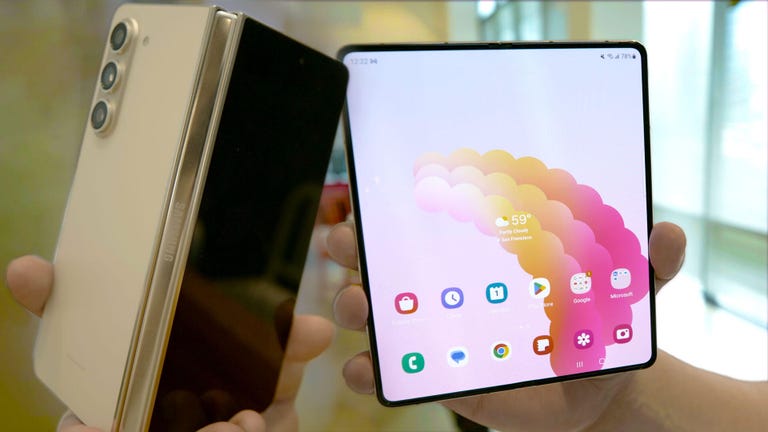 230803-site-galaxy-fold-5-review-2