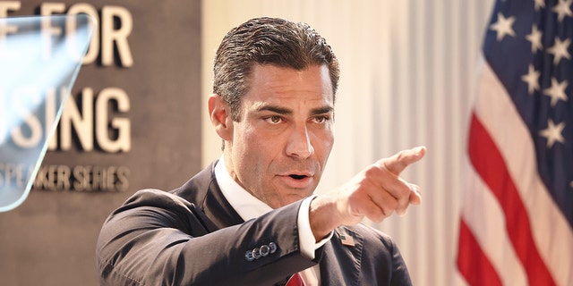 Francis Suarez