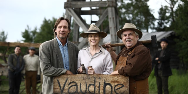 kevin sorbo sam sorbo john rarzenberger in miracle in east texas