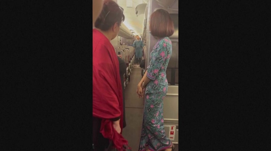 Malaysia Airlines passenger confronted over reported 'threat'
