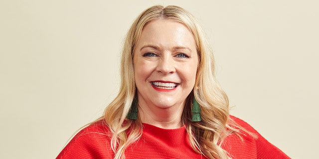 Melissa Joan Hart smiling
