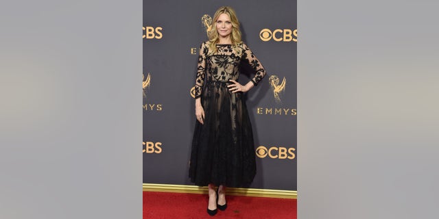 michelle pfieffer at emmys