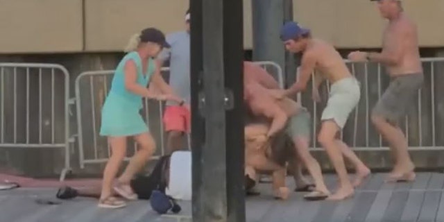 fight on dock
