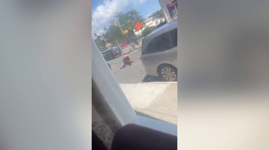 Off-duty NYPD officer shot in road rage fight caught on video