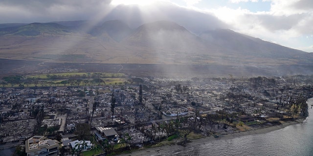 Hawaii wreckage following fires
