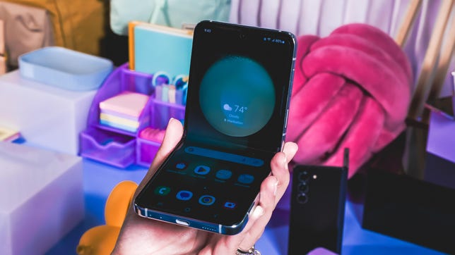 The new Samsung Galaxy Z Flip 5 phone