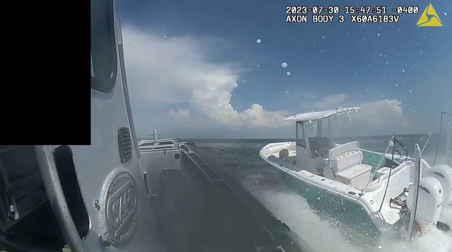 Florida deputy leaps onto runaway boat to stop it