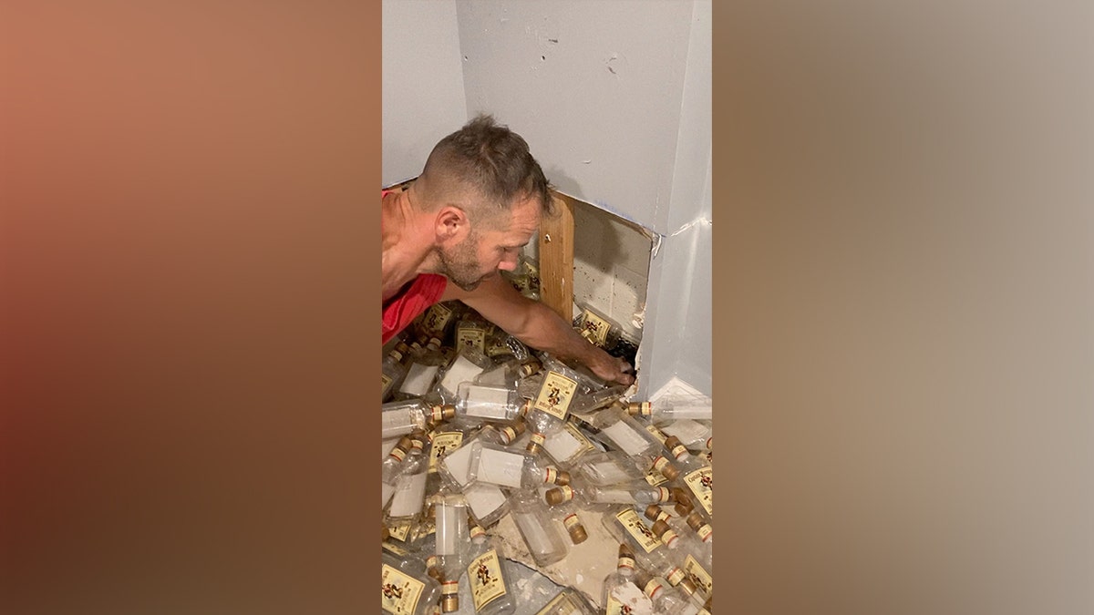 New Jersey couple finds rum bottles