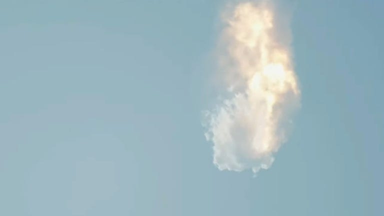 spacex-starship-4-20-2023-20-april-2023-05-53-54-am-00-04-11-14-still001