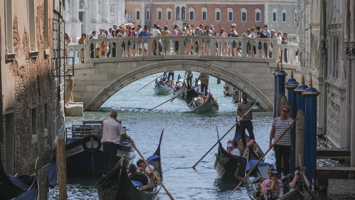 Italy tourism troubles