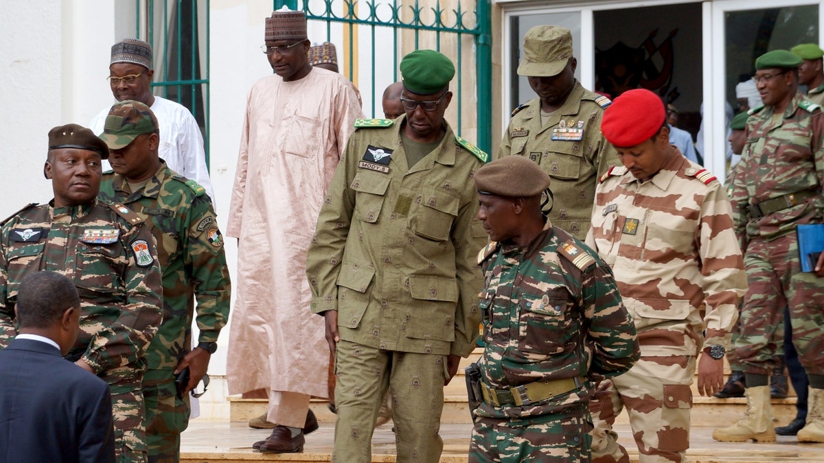 Abdourahmane Tchiani and other army commanders