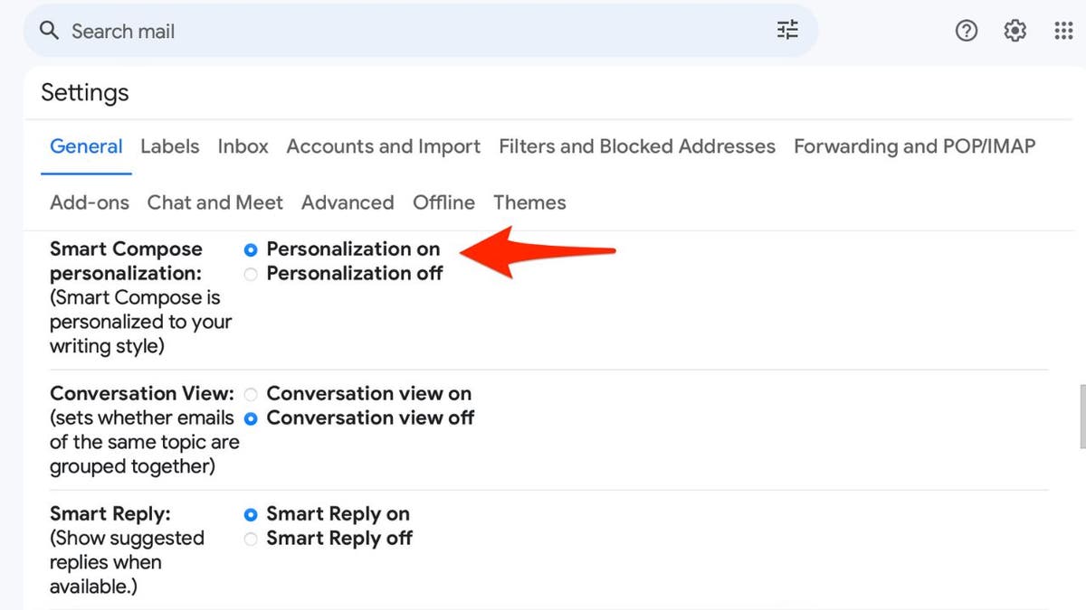 Screenshot with an arrow pointing to the personalization options.