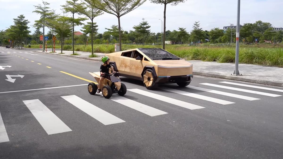 DIY Cybertruck 4