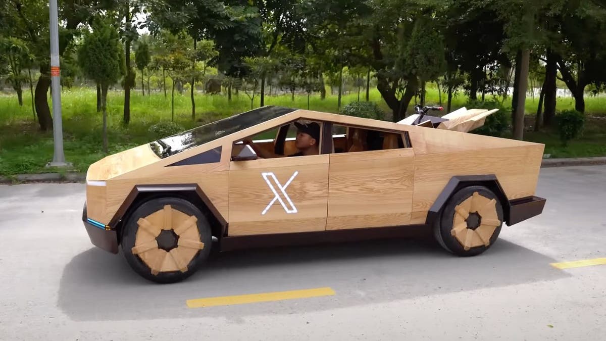 DIY Cybertruck 3