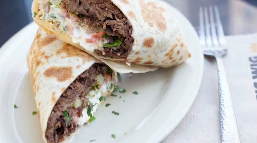 Illinois virus outbreak linked to $1-burrito event for Northwestern University students, health department says