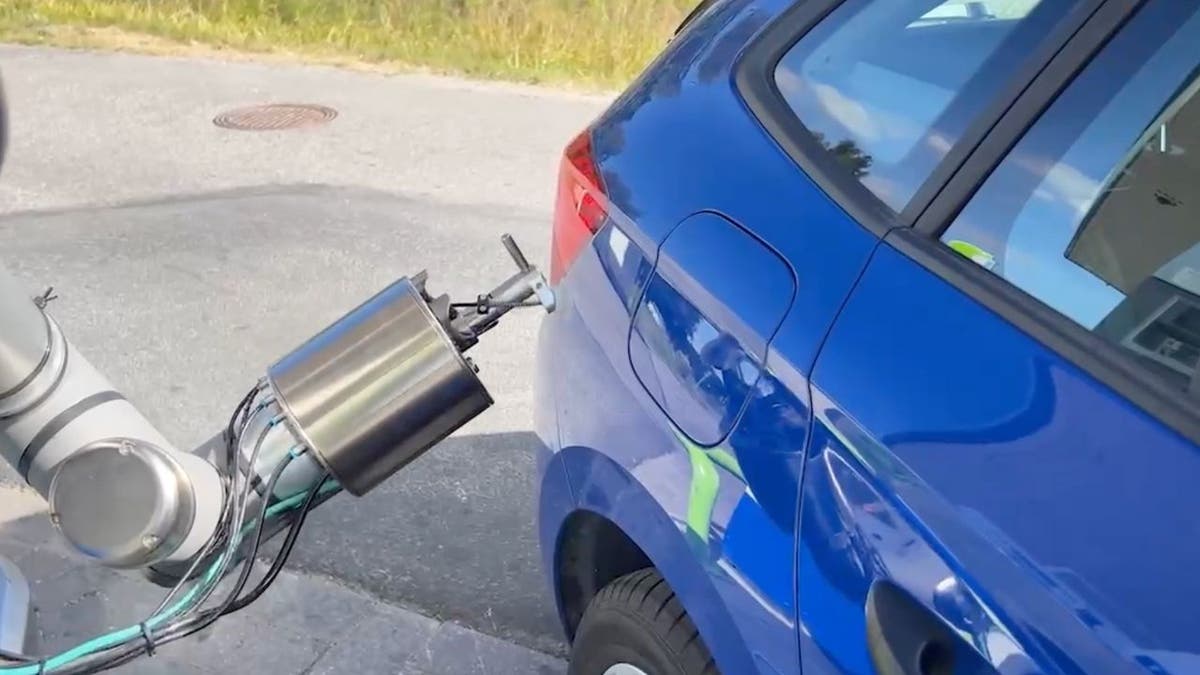 Gas Pumping Robot