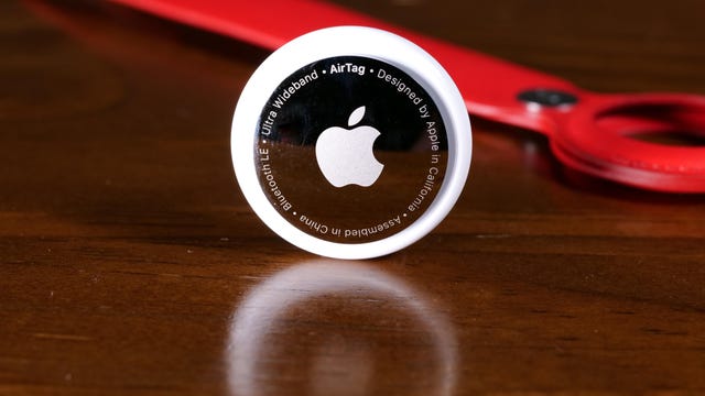 028-apple-airtag-2021