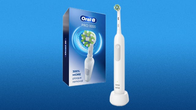 oral-b-pro-1000-blue-background.png