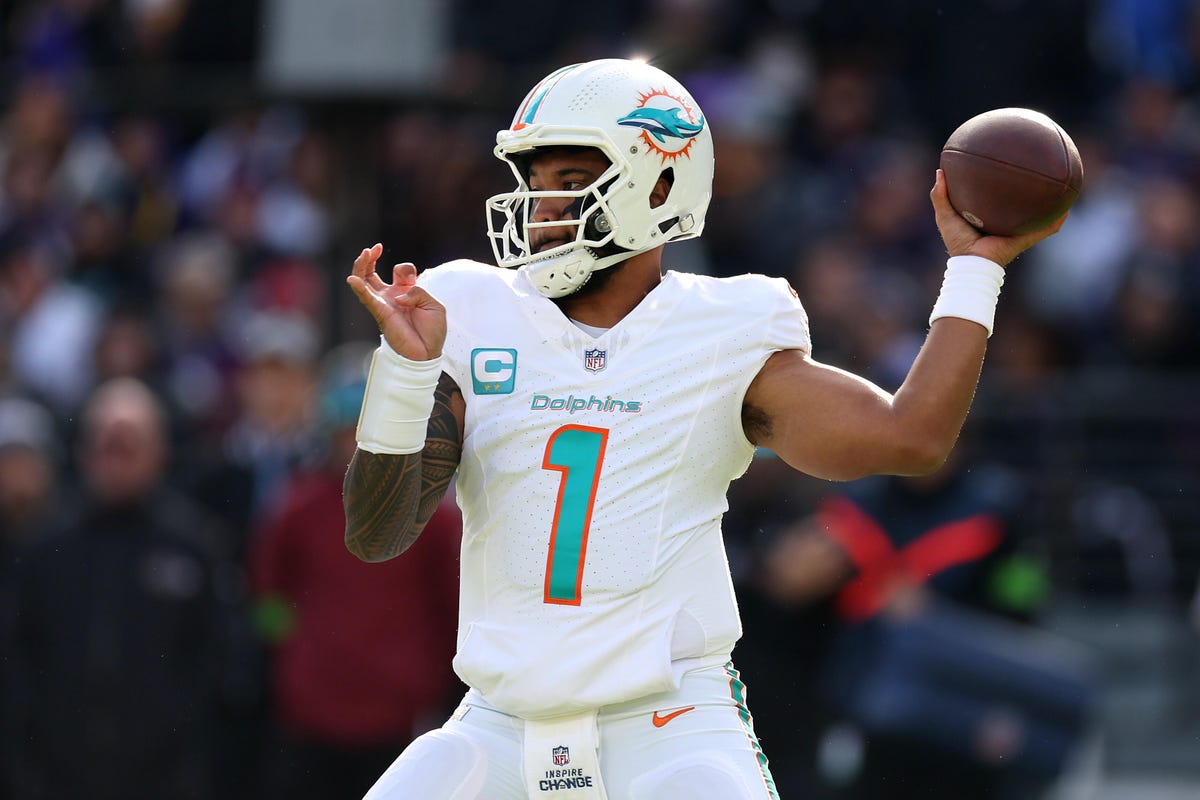 Quarterback Tua Tagovailoa of the Miami Dolphins throws a pass.