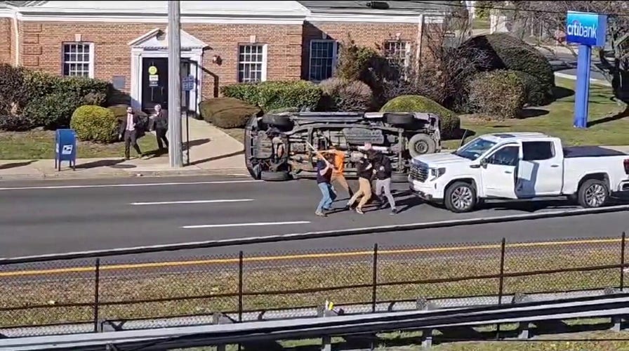 Wild New York brawl caught on video along highway 
