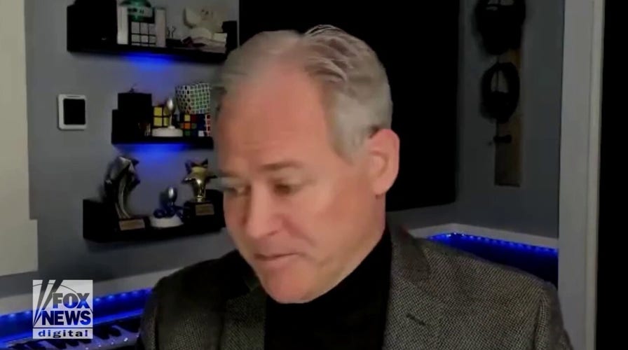 UFO skeptic bashes prominent 'believers’ as driven by media attention, not science