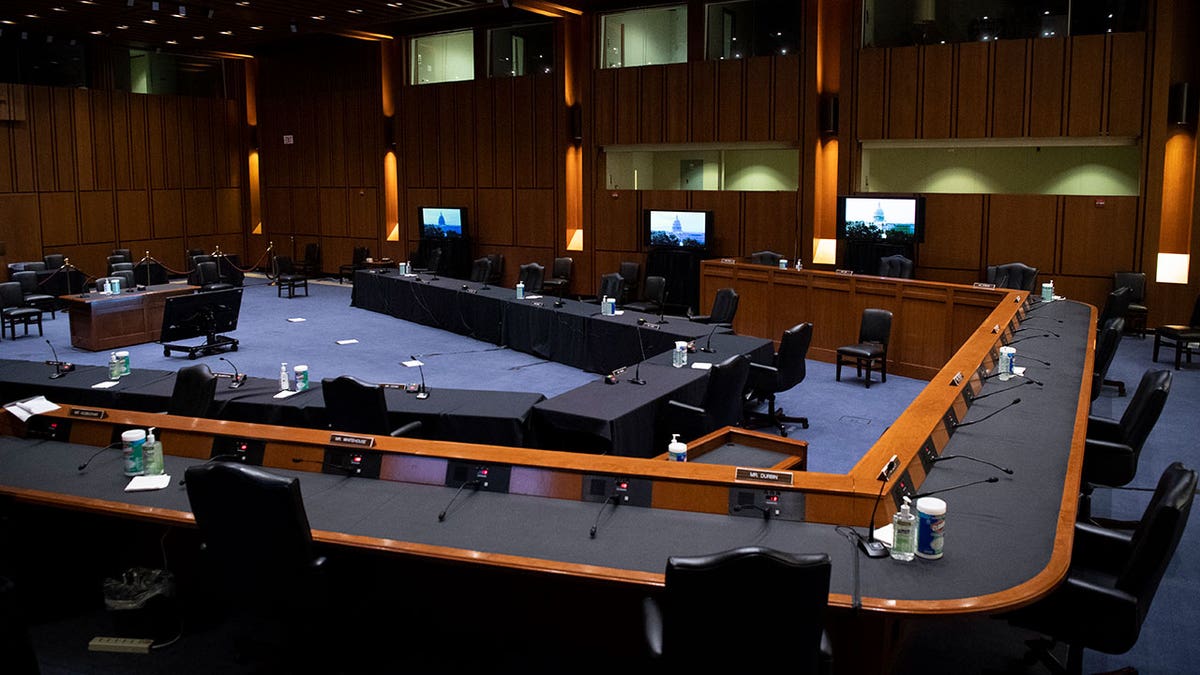 Hart Senate Office Building dais in room 216