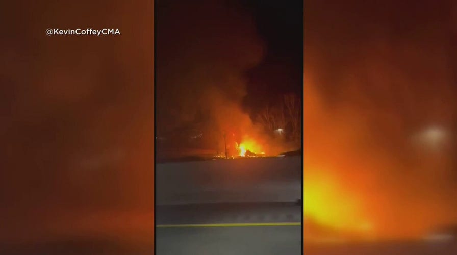 Nashville plane crash near I-40 kills 5