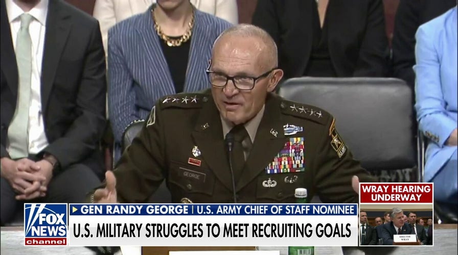 Why does Army face recruiting crisis?