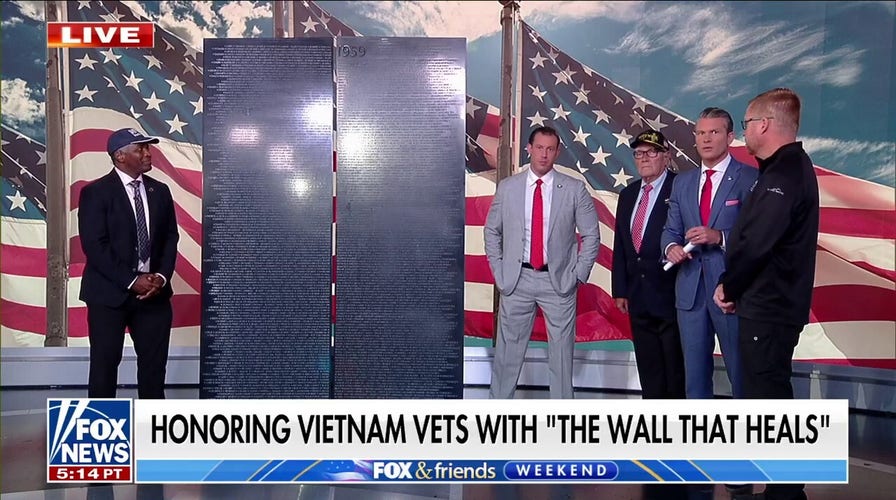 Vietnam veterans honored with traveling memorial
