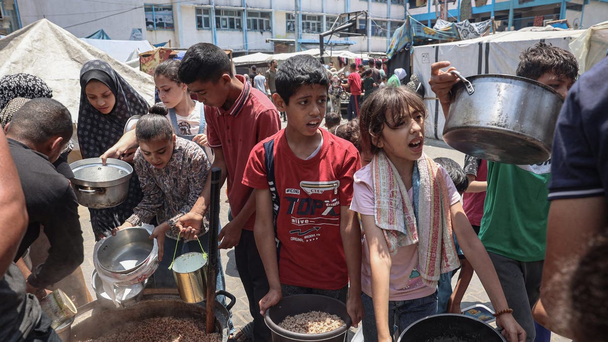 Gazans getting rations