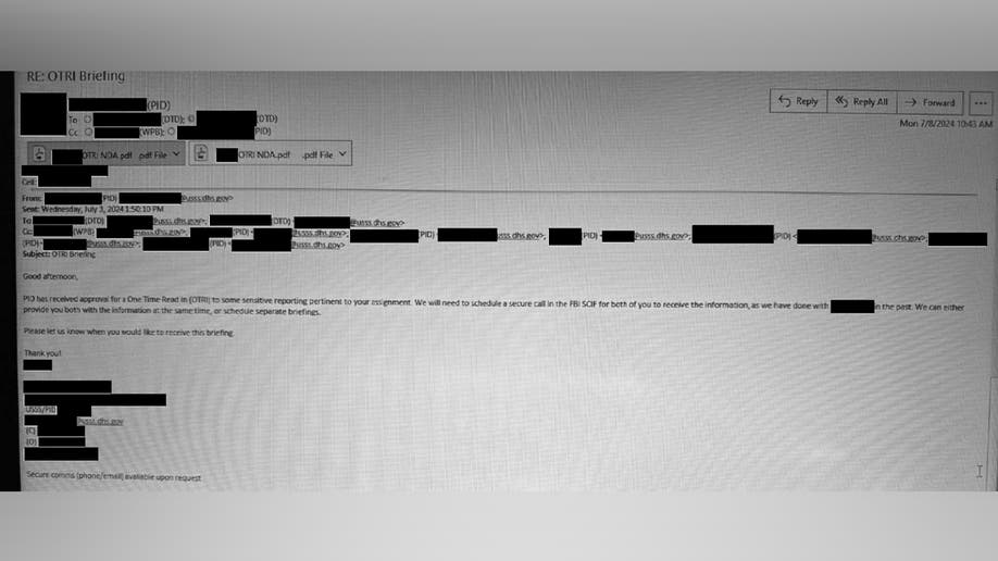 Email exchanges sent to Secret Service agents.