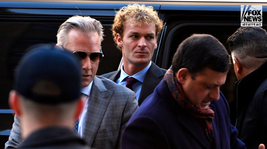 Ex-NYPD Lt. says Daniel Penny trial sets a 'bad precedent' for police officers