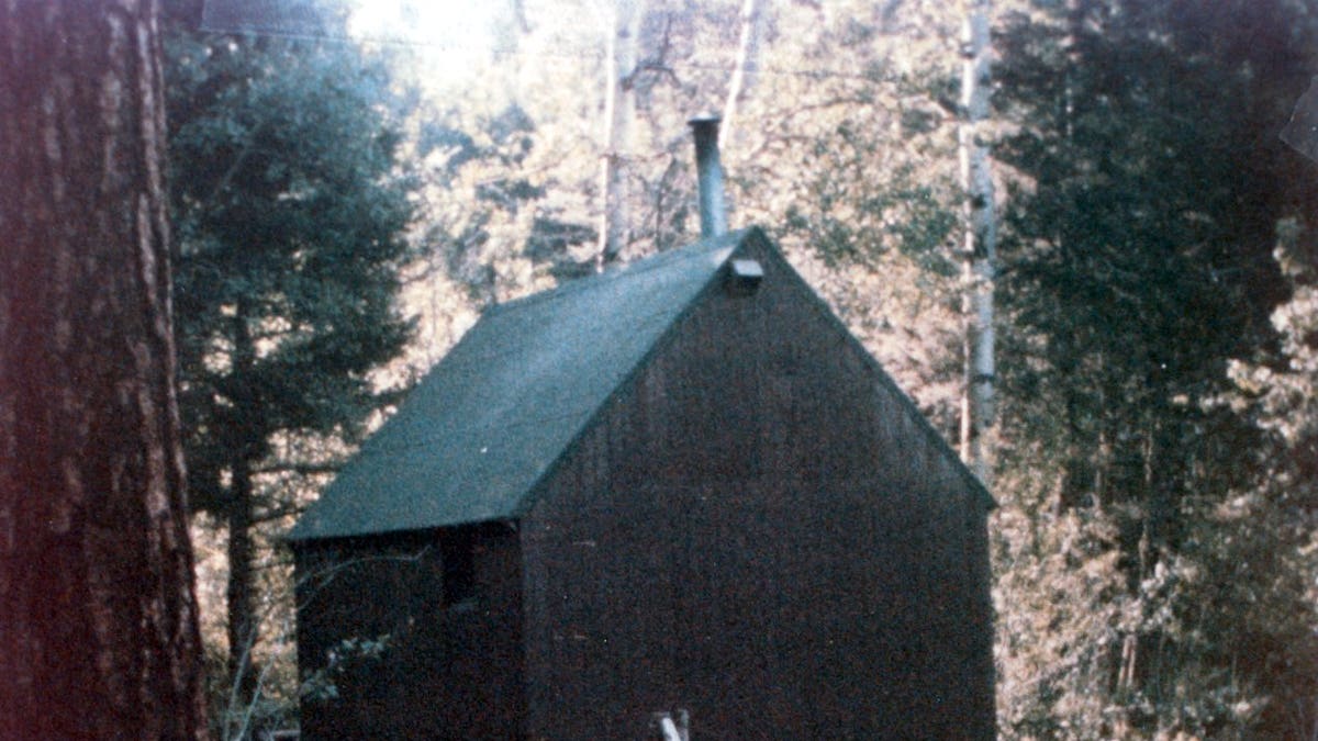Kaczysnki's isolated cabin