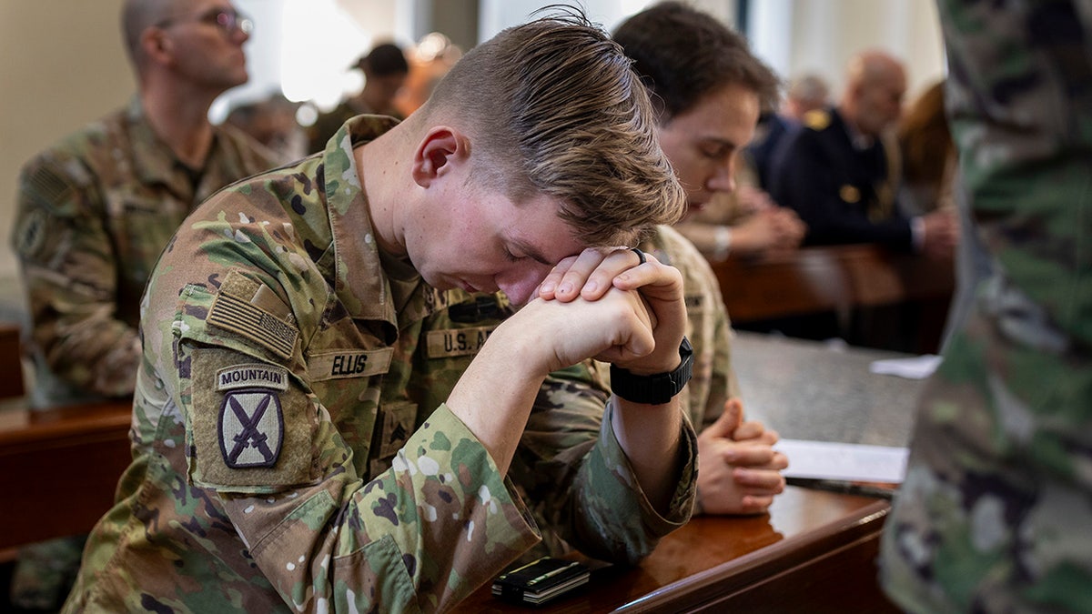 U.S. soldiers pray for missing soldiers in Lithuania