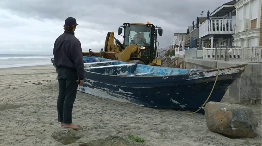 3 dead, multiple missing near San Diego after boat washes ashore