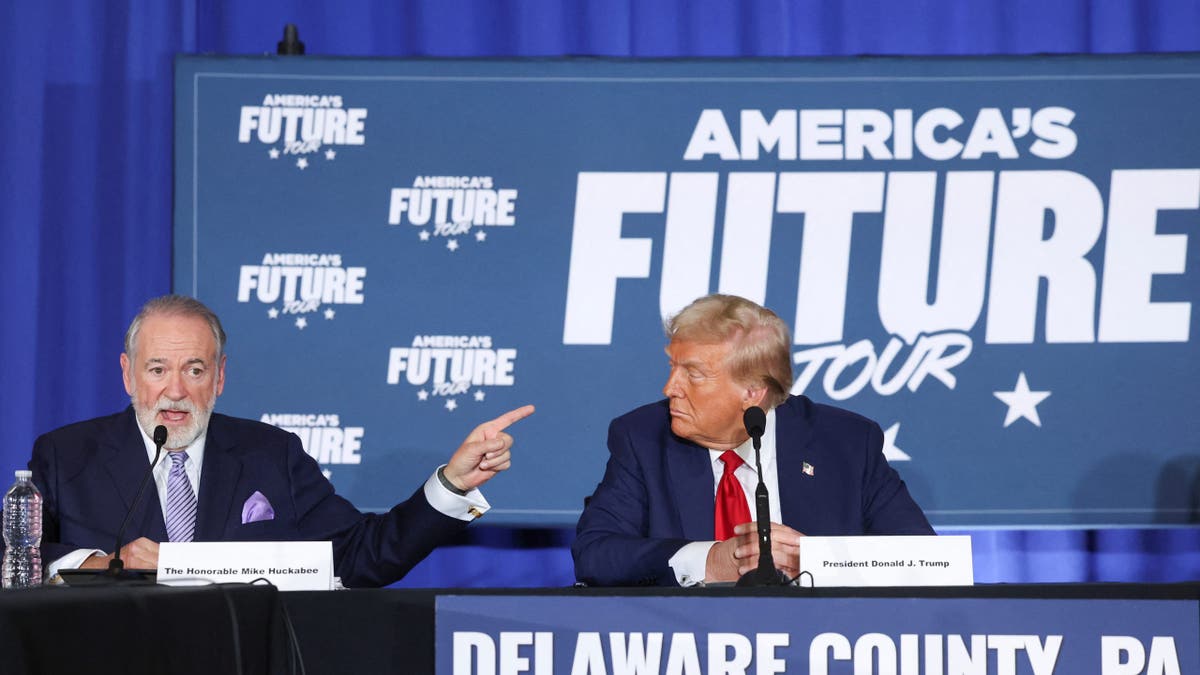 Mike Huckabee speaks on panel with Donald Trump