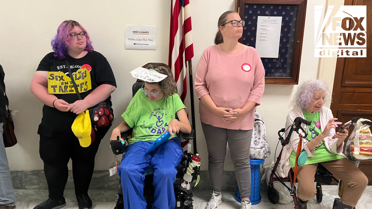 protesters in Capitol Hill hallway