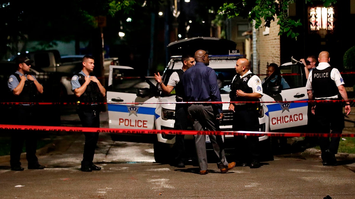 Chicago Police crime scene investigation