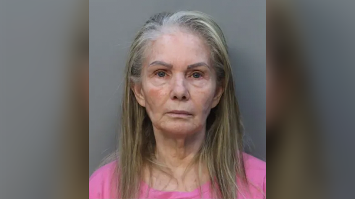 Carmen Valdez De Miguel, 67