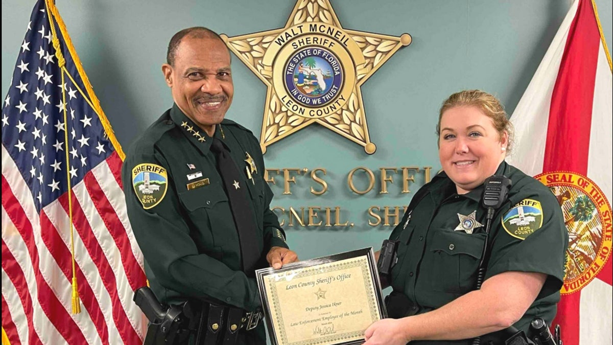 Leon County Sheriff's Office deputy receives award